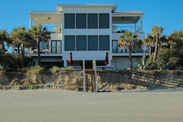 Comment organiser un séjour en Dordogne avec des visites de grottes préhistoriques et des ateliers de peinture rupestre?